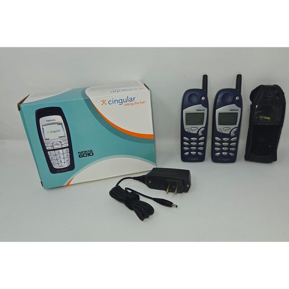 Nokia 6010 Cellphone Lot 2 Phones Cingular Wireless Navy Blue Bundle Sleeve - Picture 1 of 16